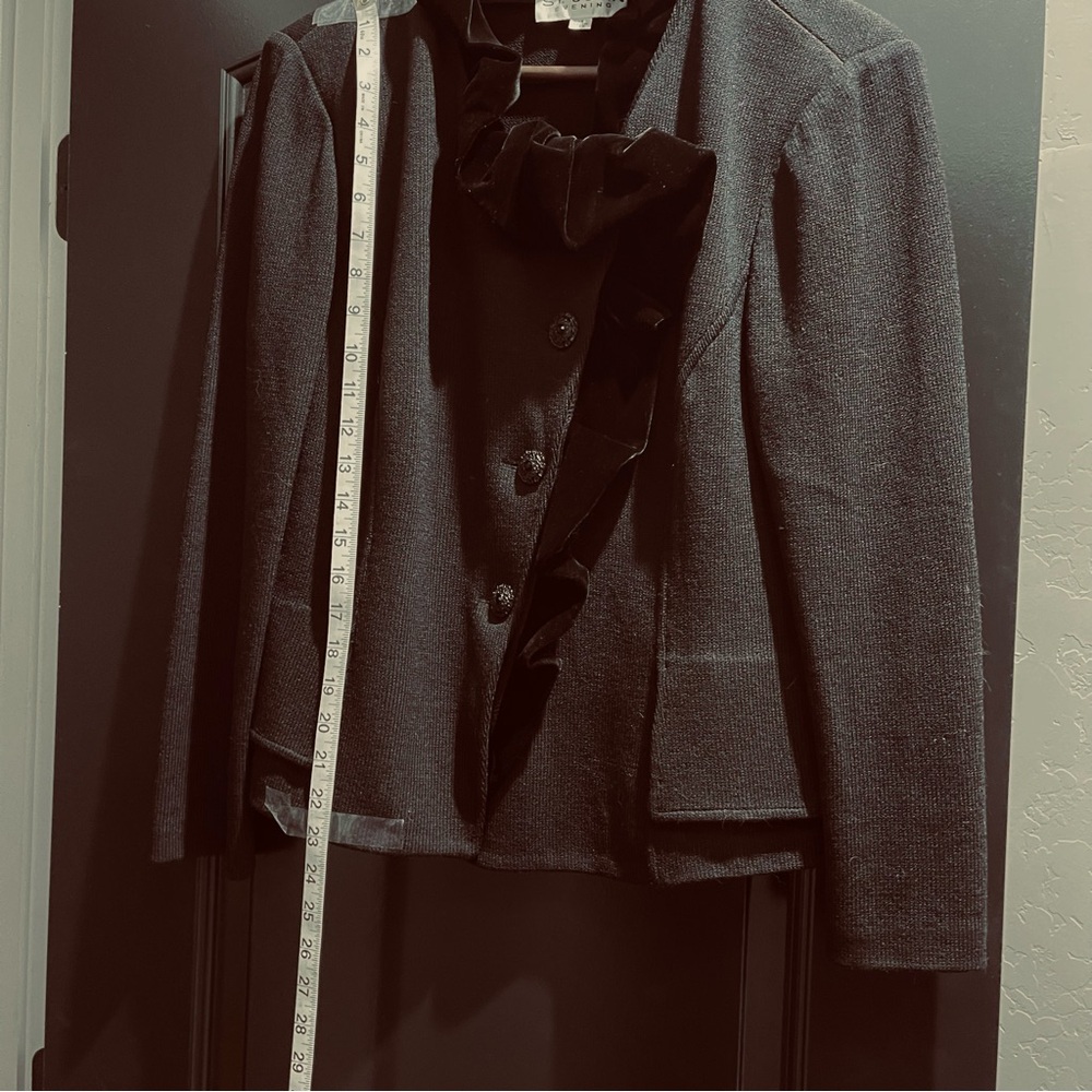NWOT St. John’s Evening Chic Black Blazer with Ruffle Detail - Picture 4 of 10